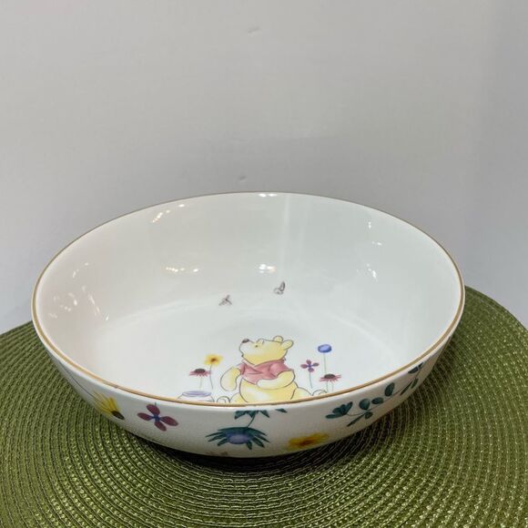 Disney Winnie the Pooh with Flowers Serving Bowl NWT - Picture 1 of 5